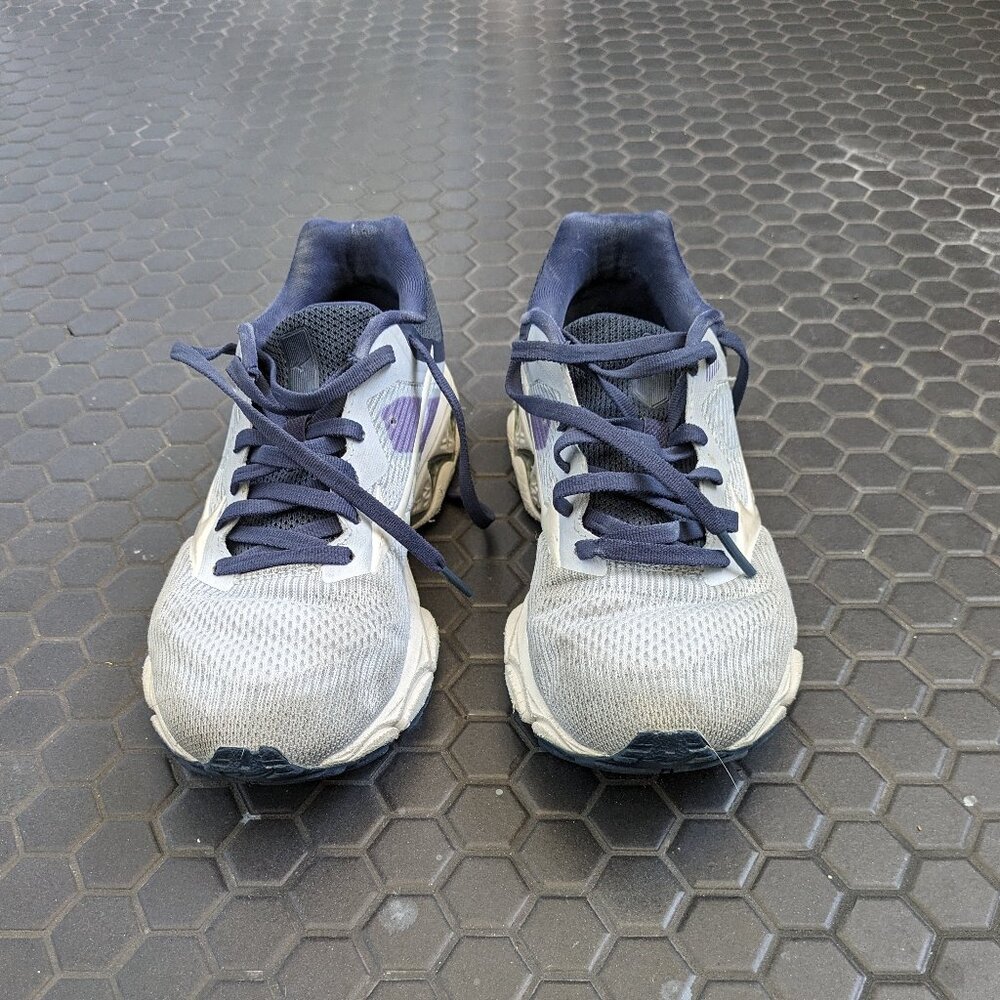 Women's Asics Wave Inspire Running Shoes